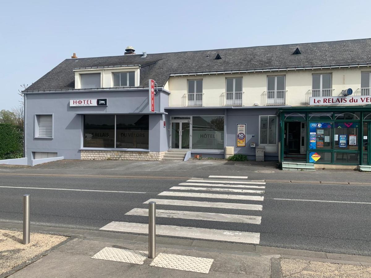 Le Relais Du Velors Hotell Beaumont-en-Véron Exteriör bild