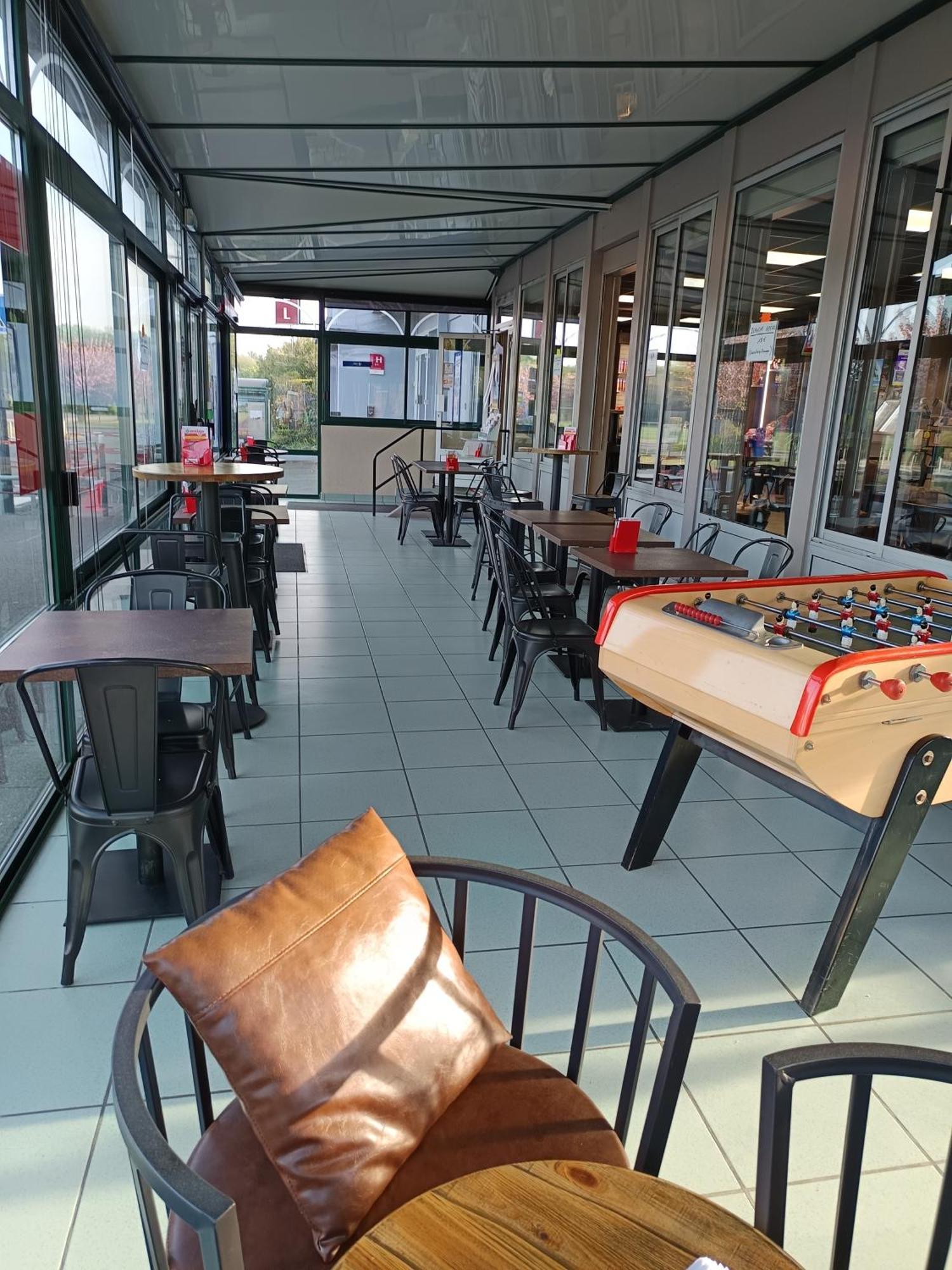 Le Relais Du Velors Hotell Beaumont-en-Véron Exteriör bild